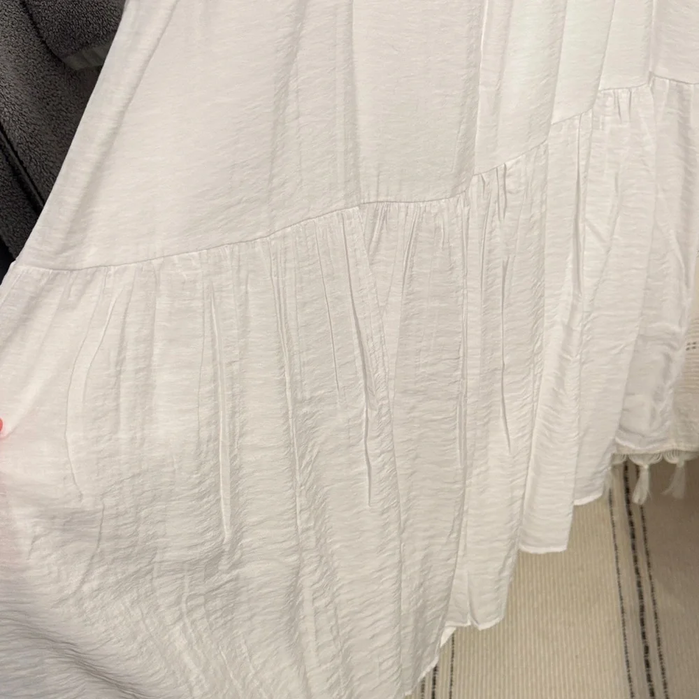 Abercrombie & Fitch lightweight white